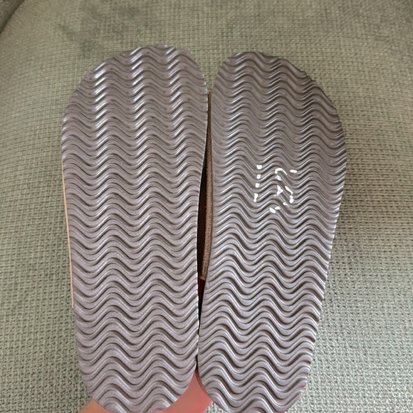 Woodstock Vintage Brand NY, Size 4 (Big Girls), Tan - Picture 2 of 3